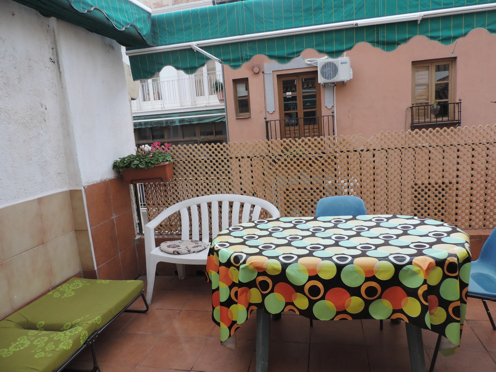 Hostel El Cascabel غرناطة المظهر الخارجي الصورة